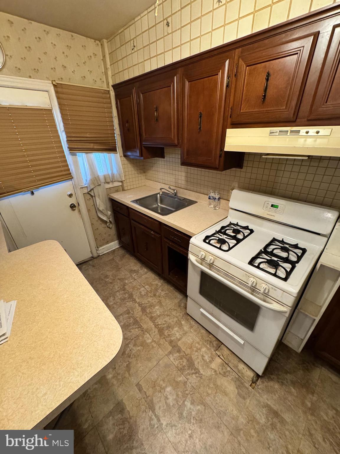 44 CRITTENDEN STREET NE