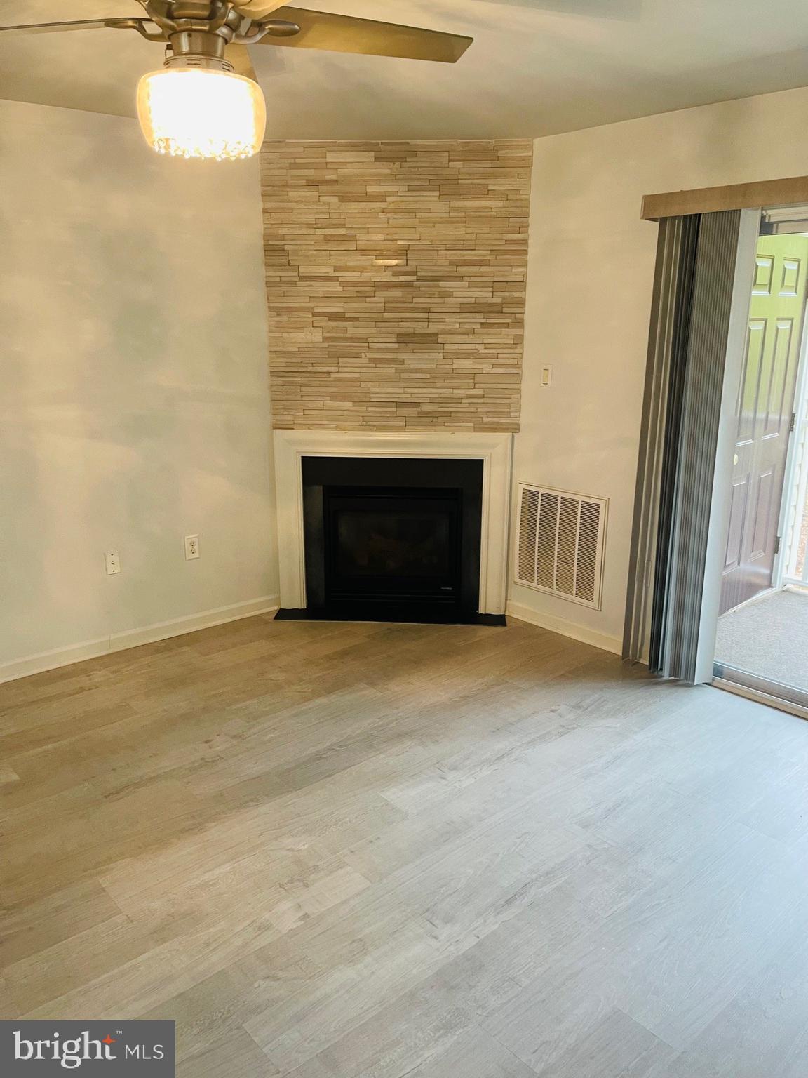 LAUREL SPRINGS - Residential Lease