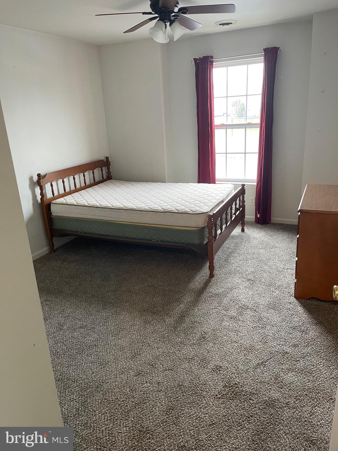 LAUREL SPRINGS - Residential Lease