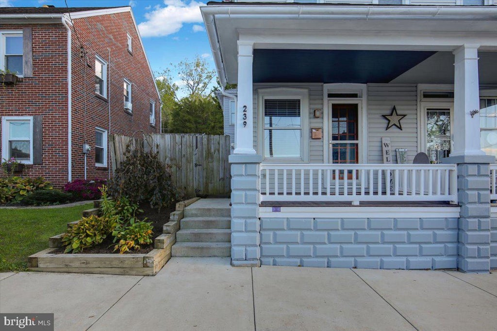 Photo of 239 Lincoln Avenue, EPHRATA, PA 17522 (MLS # PALA2096632)