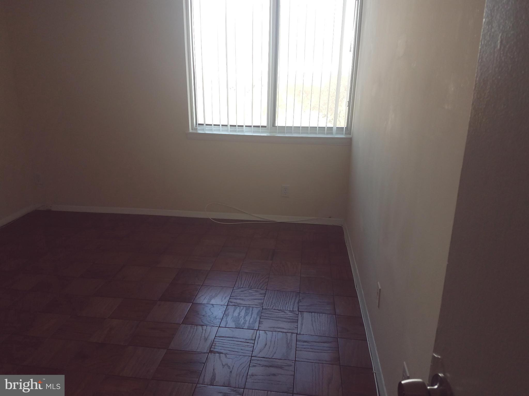 MARINA TOWERS - Residential Lease