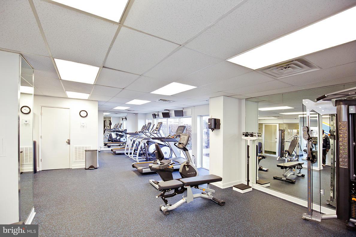 MARINA TOWERS - Residential Lease