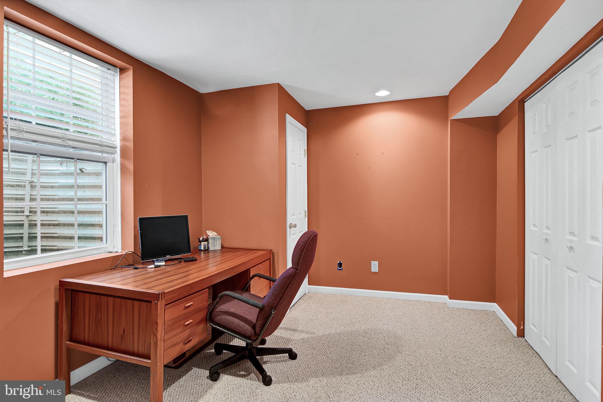 CHANTILLY HIGHLANDS - Residential Lease