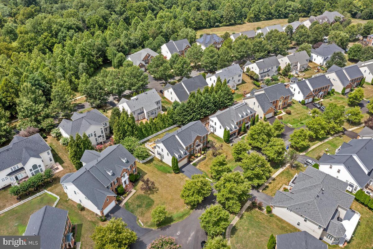 KINGS CROSSING - Residential