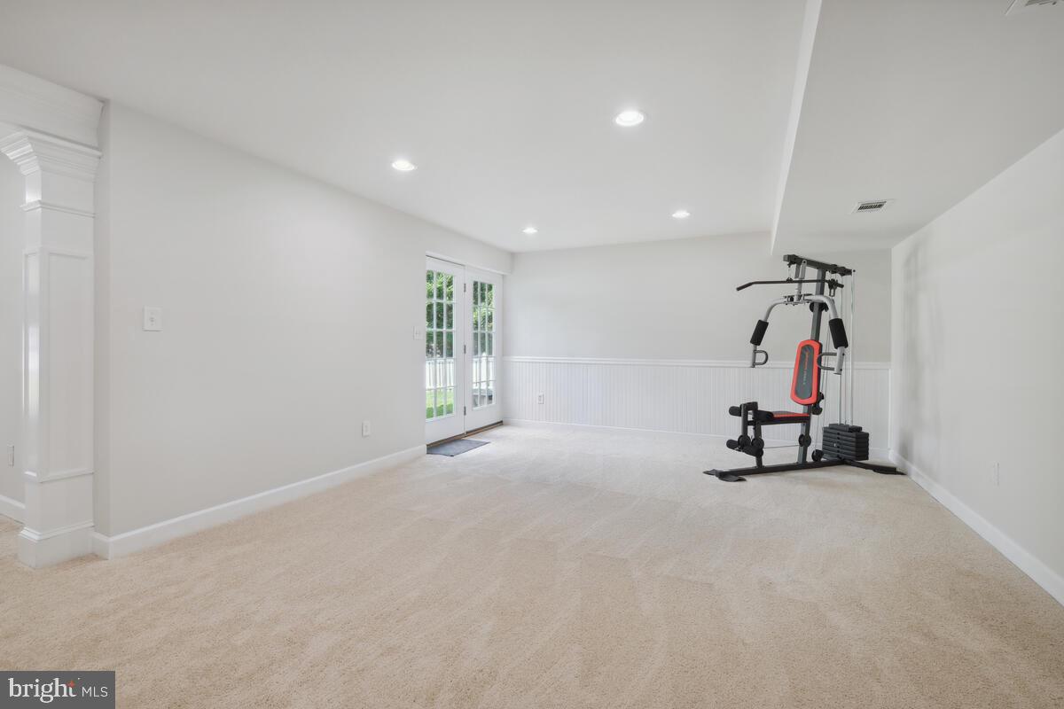 KINGS CROSSING - Residential