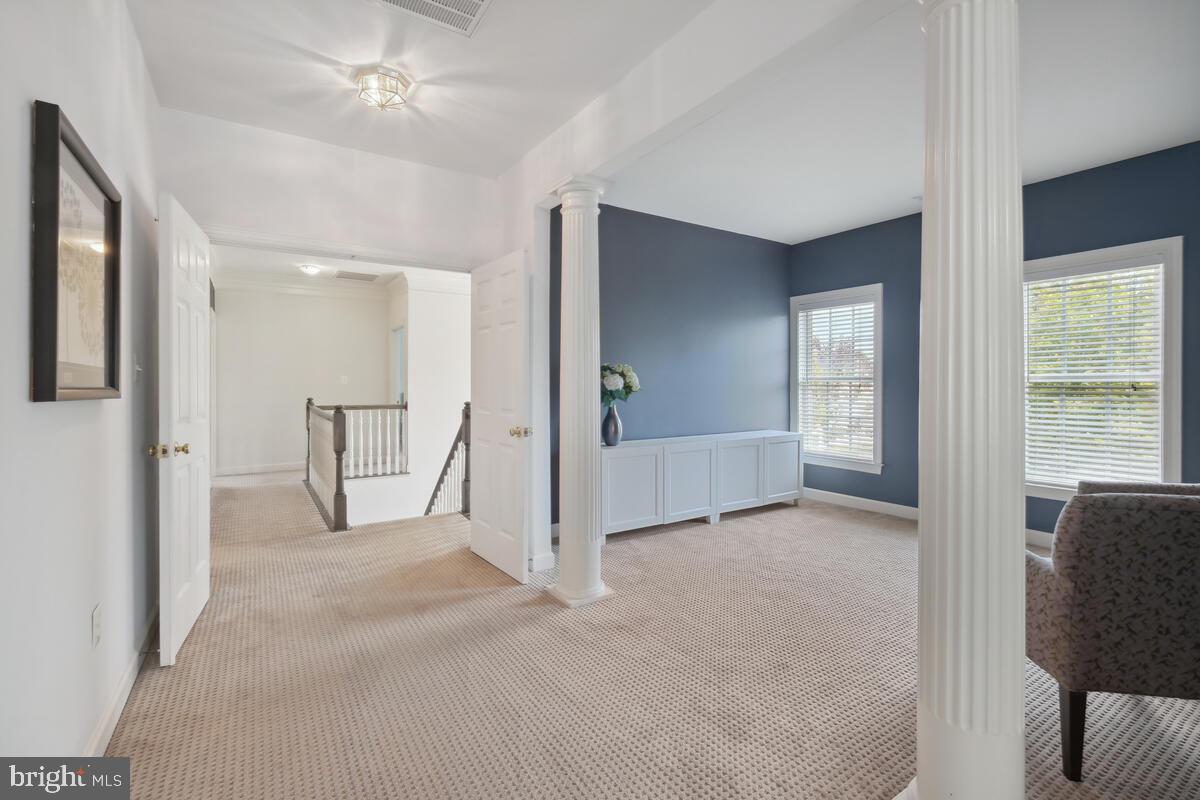 KINGS CROSSING - Residential