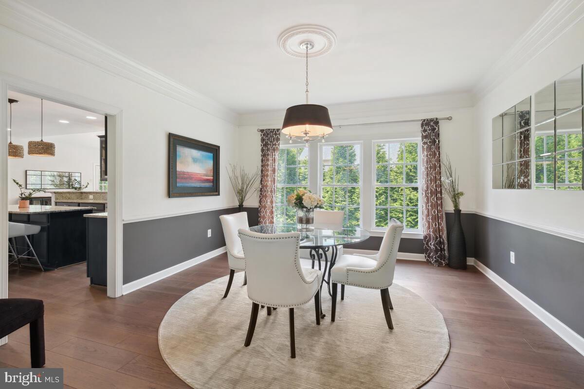 KINGS CROSSING - Residential