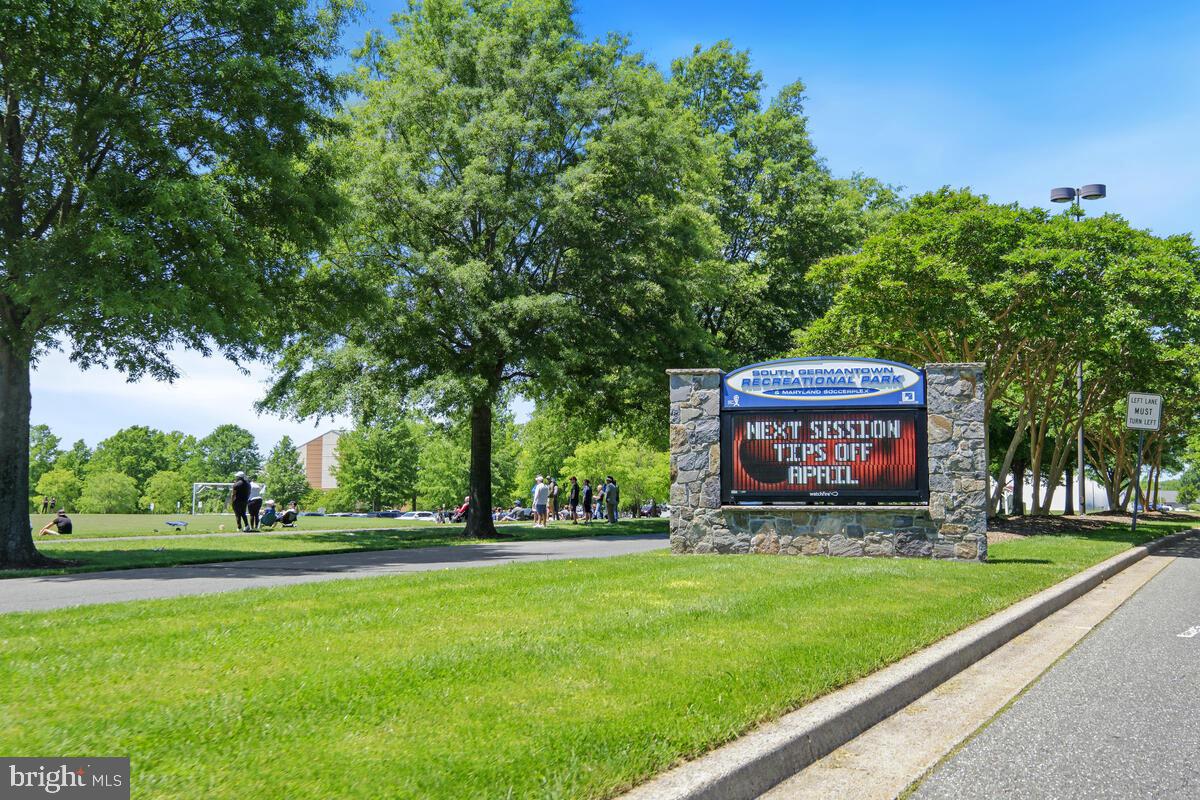 KINGS CROSSING - Residential