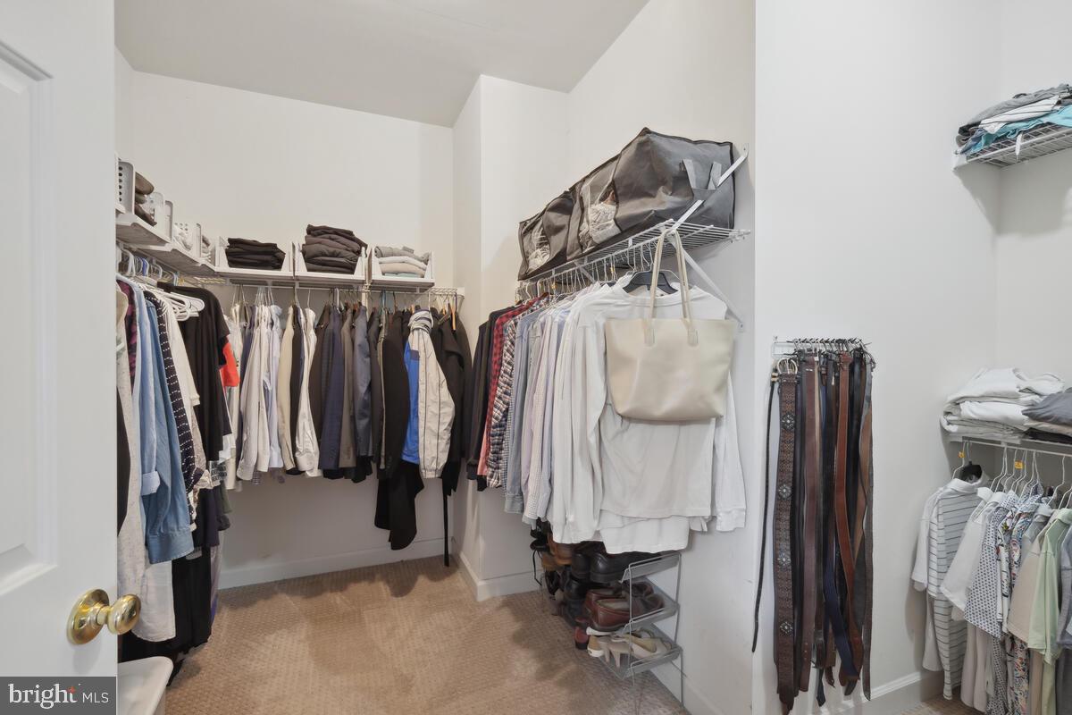 KINGS CROSSING - Residential