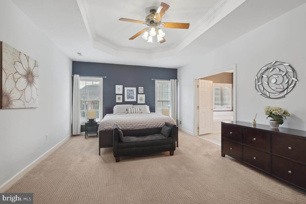 KINGS CROSSING - Residential