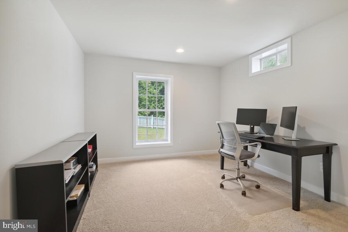 KINGS CROSSING - Residential