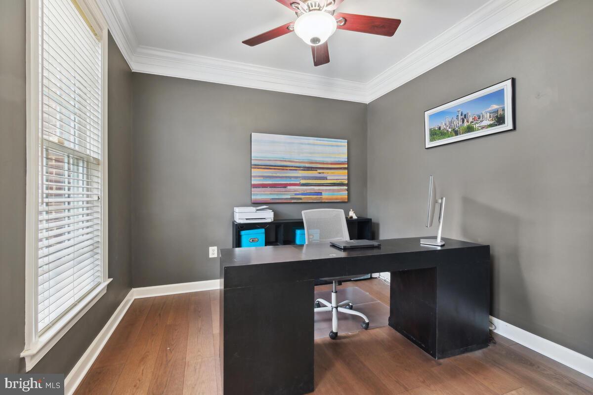 KINGS CROSSING - Residential