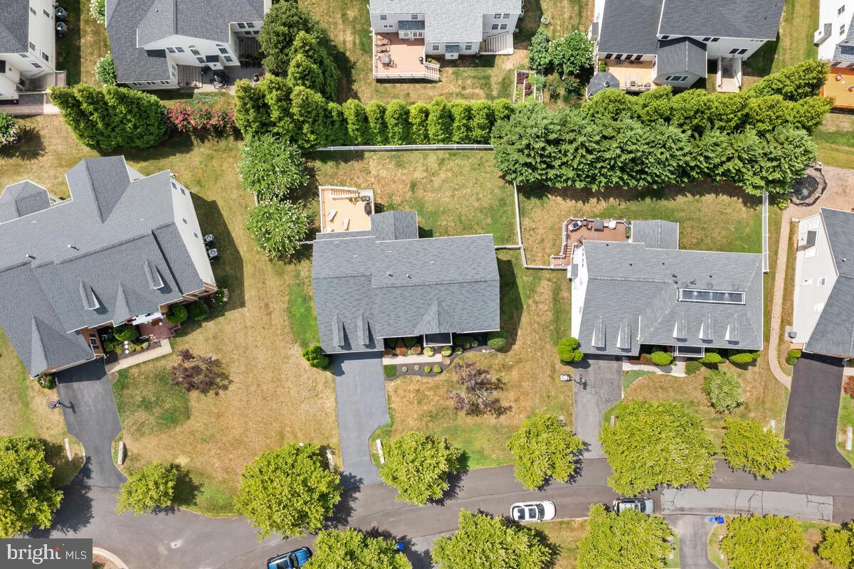 KINGS CROSSING - Residential