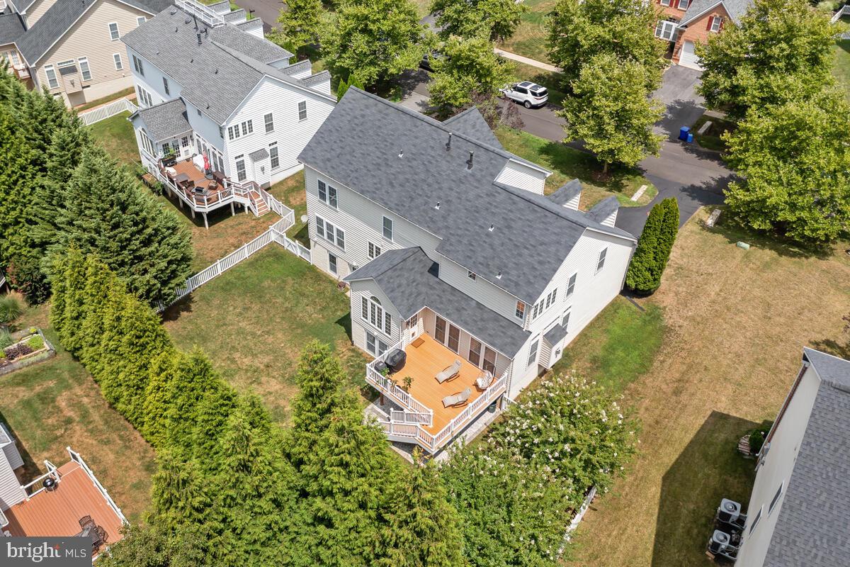 KINGS CROSSING - Residential