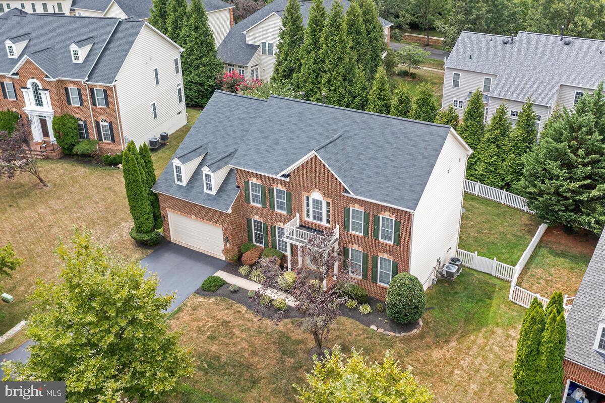 KINGS CROSSING - Residential