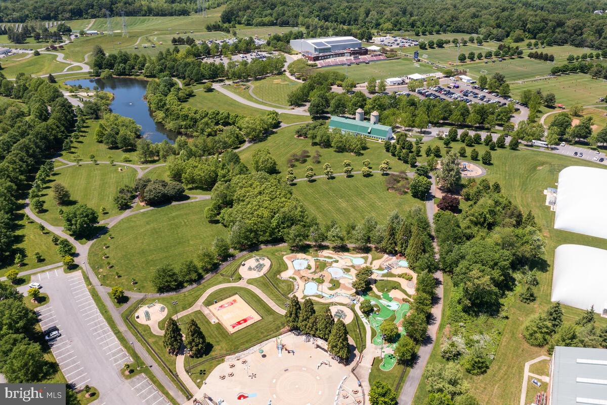 KINGS CROSSING - Residential