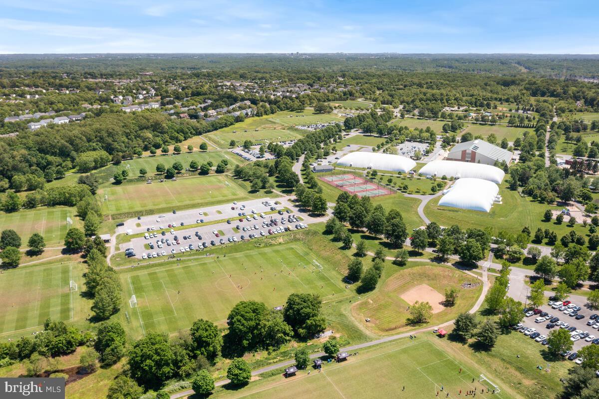 KINGS CROSSING - Residential