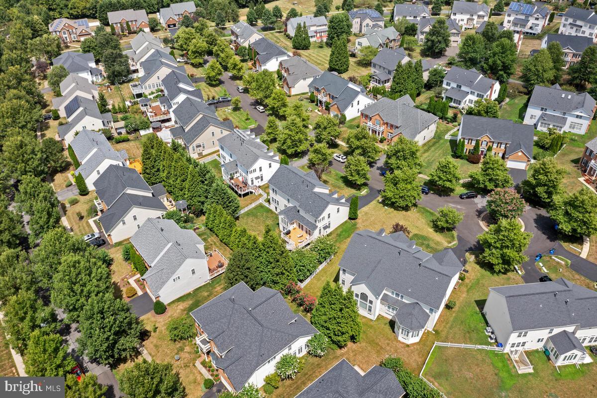 KINGS CROSSING - Residential