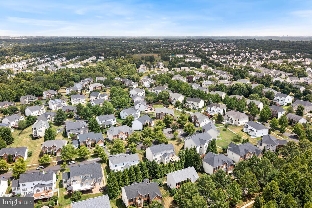 KINGS CROSSING - Residential