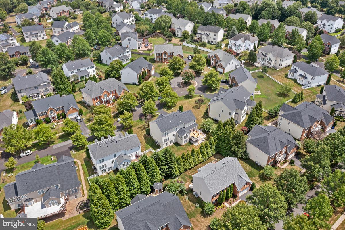 KINGS CROSSING - Residential