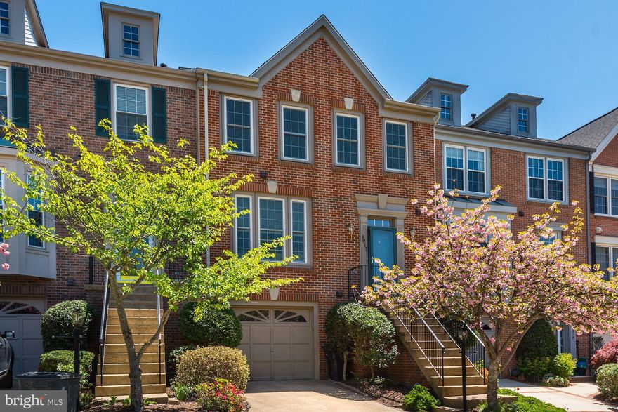 *Open SUN 2-4*. Beautiful 3BR/3.5BA townhouse w/garage. New roof(2015). Naturally lit Kitchen-Family room combo w/SS appliances(2016) & granite counters. Master-bedroom w/walk-in closet,brand new remodeled bath & vaulted ceiling. New HVAC & Water Heater(2015), new front Pella Windows (2013). Decks w/fully fenced rear that backs into trees & walking trail. Easy access to 95/495/FX PKWY/Ft Belvoir.