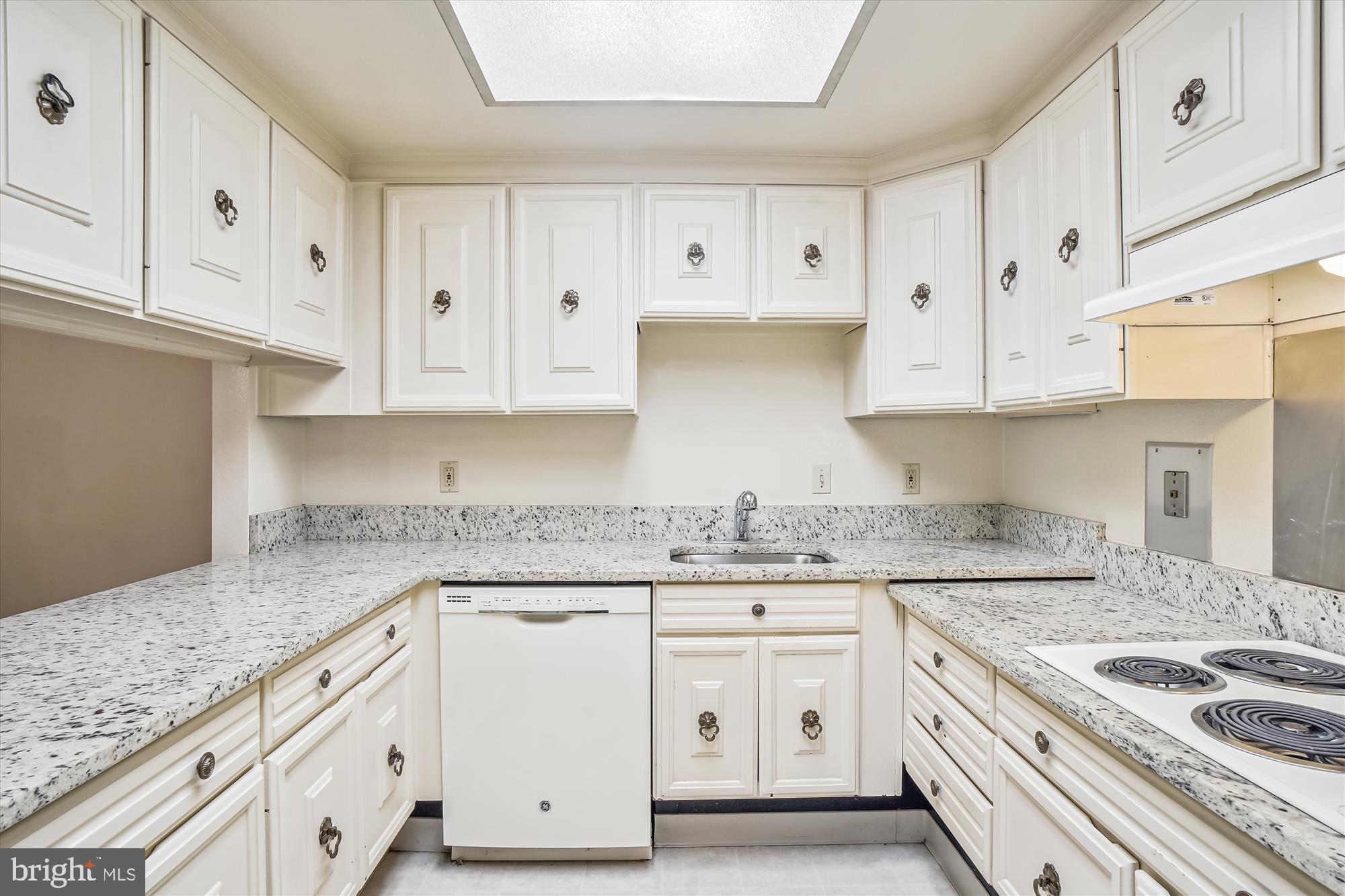 ROSSMOOR LEISURE WORLD - Residential