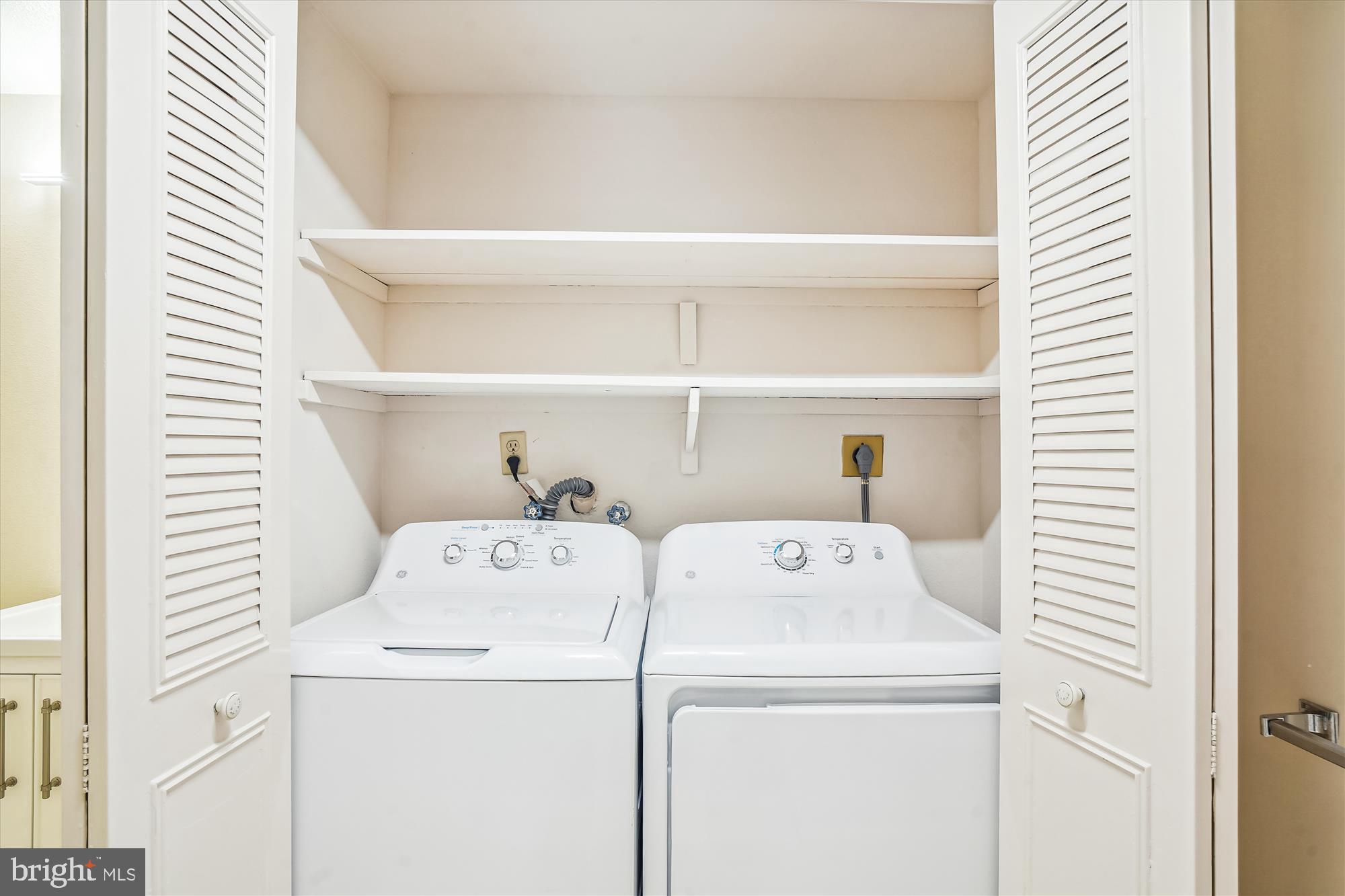 ROSSMOOR LEISURE WORLD - Residential