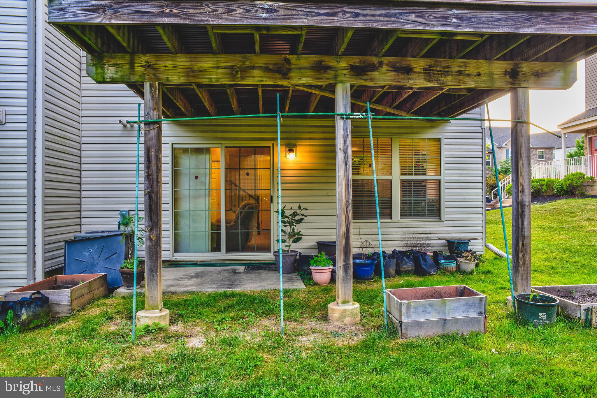 EMERALD WALK - Residential Lease