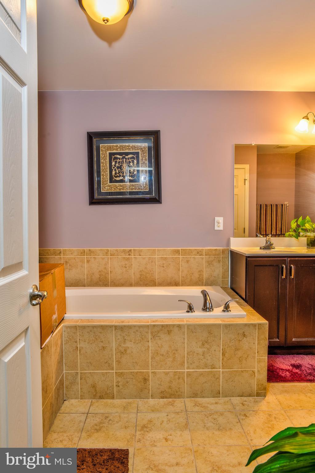 EMERALD WALK - Residential Lease