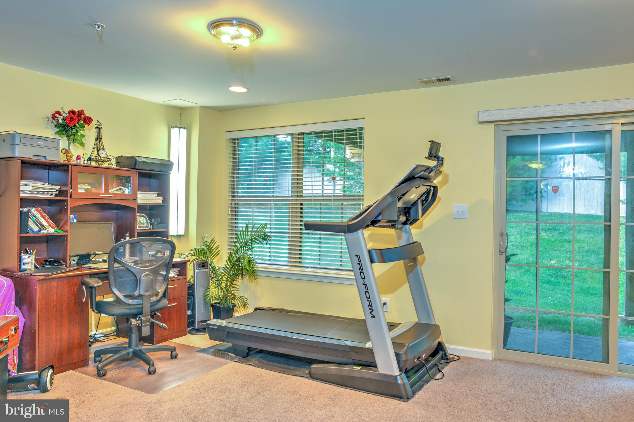 EMERALD WALK - Residential Lease