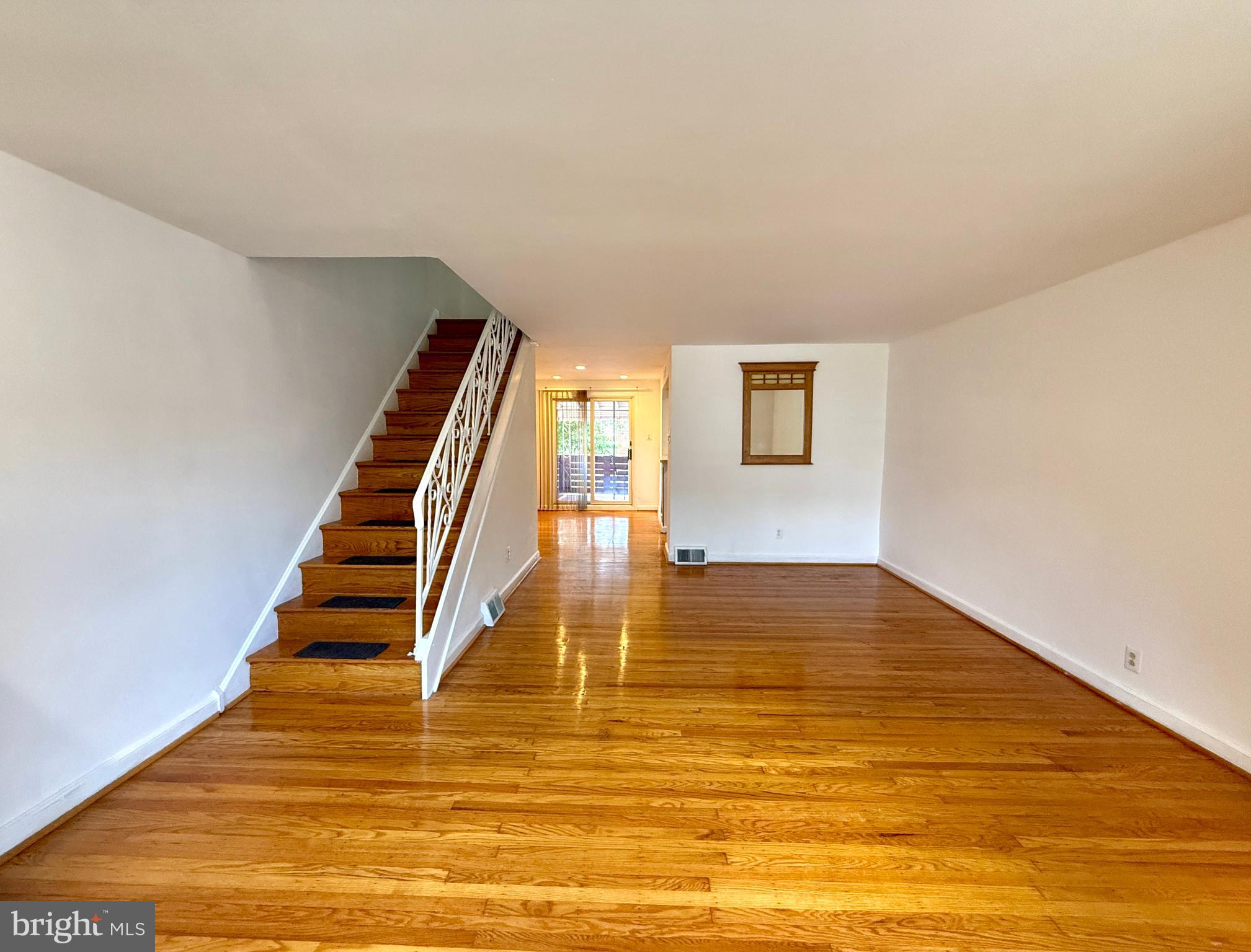 1106 E HORTTER STREET
