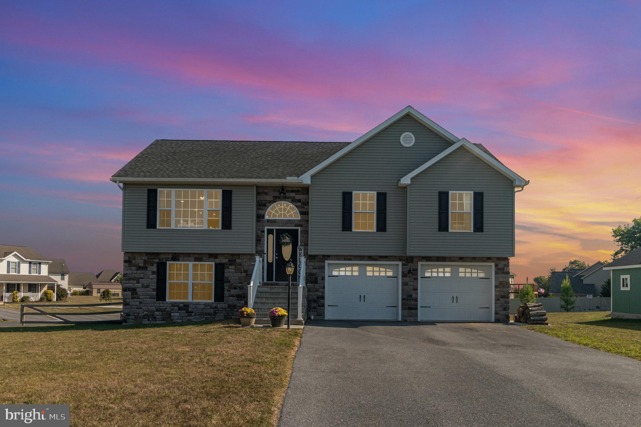 HUNTERS CHASE - Residential