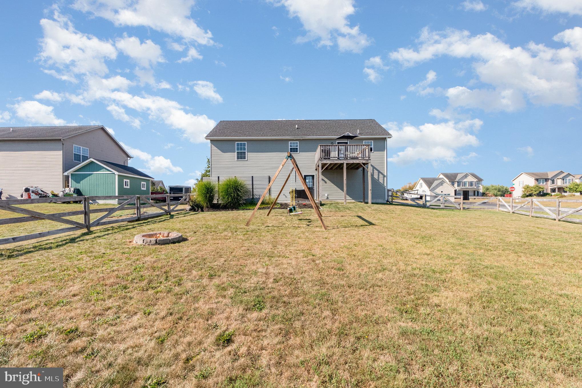 HUNTERS CHASE - Residential