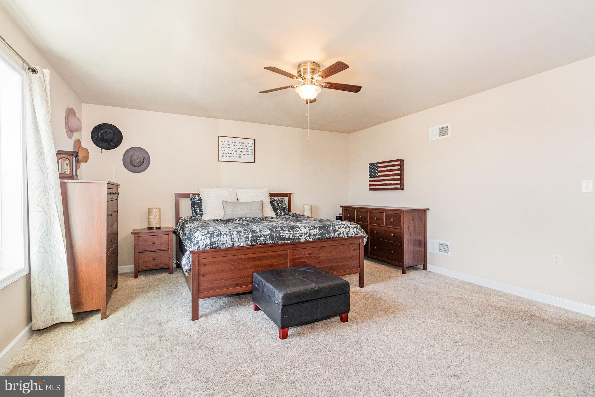 HUNTERS CHASE - Residential