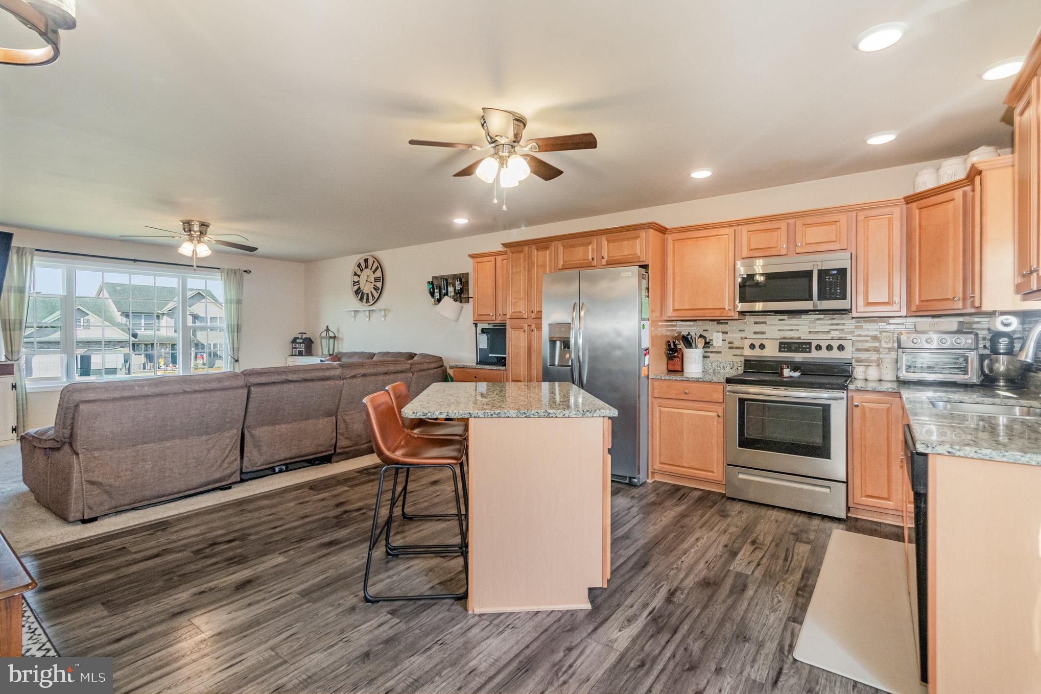 HUNTERS CHASE - Residential