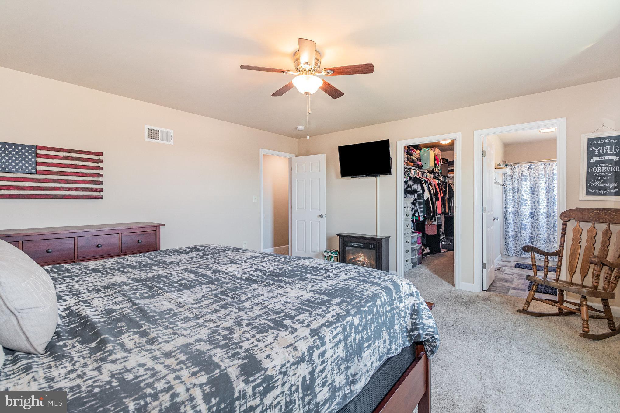 HUNTERS CHASE - Residential