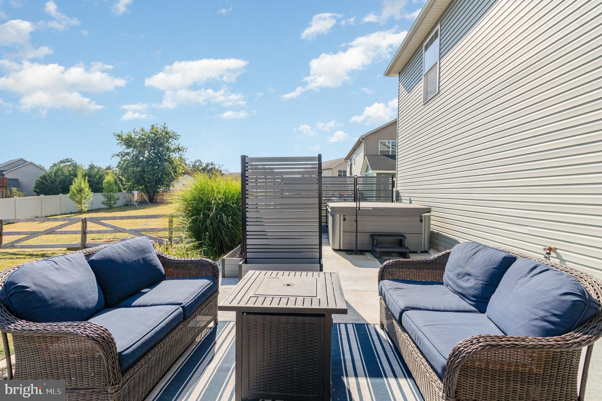 HUNTERS CHASE - Residential