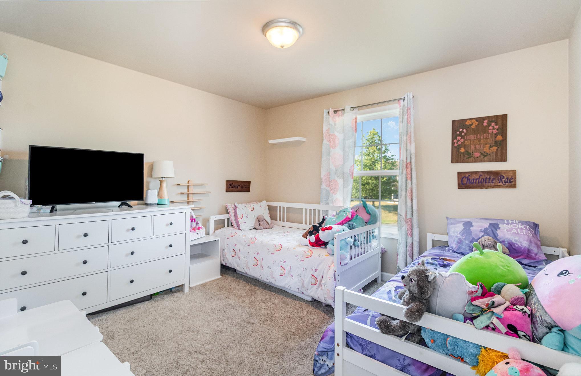 HUNTERS CHASE - Residential