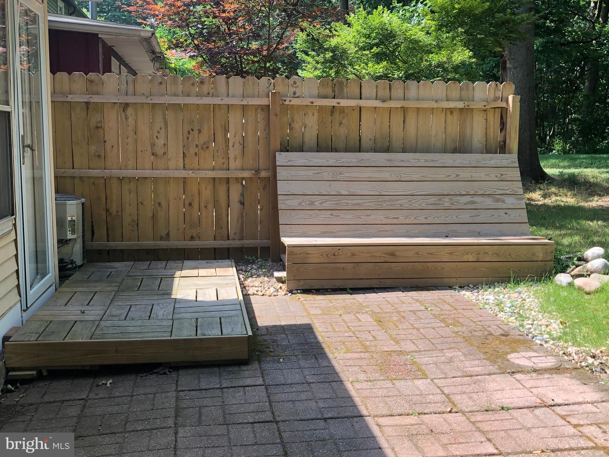 25 CONSTITUTION AVENUE