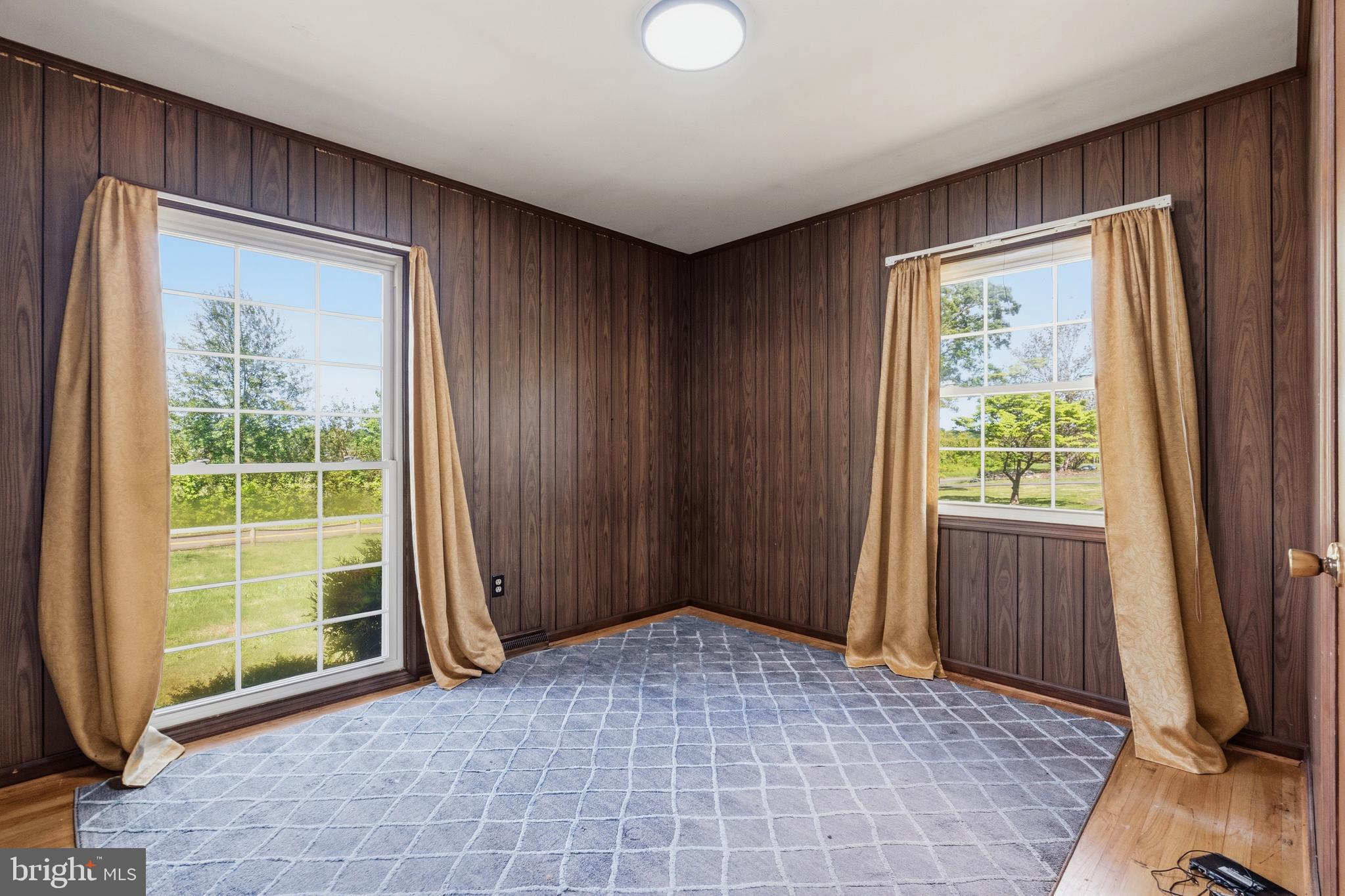 FAIRVIEW ACRES - Residential