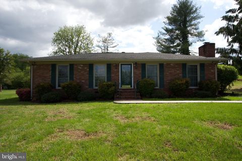 Photo of 20077 Old Orange Road, CULPEPER, VA 22701 (MLS # VACU2013492)