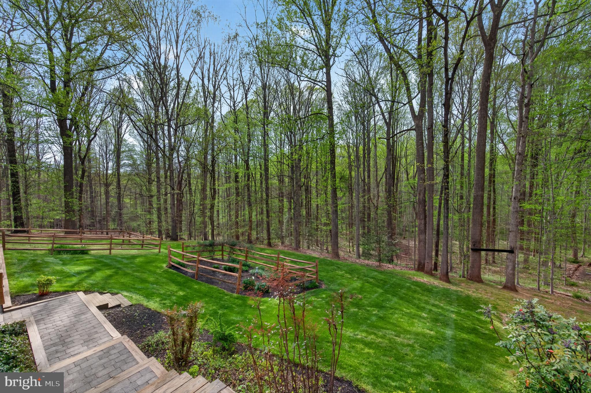 PLANTATION HILLS - Residential