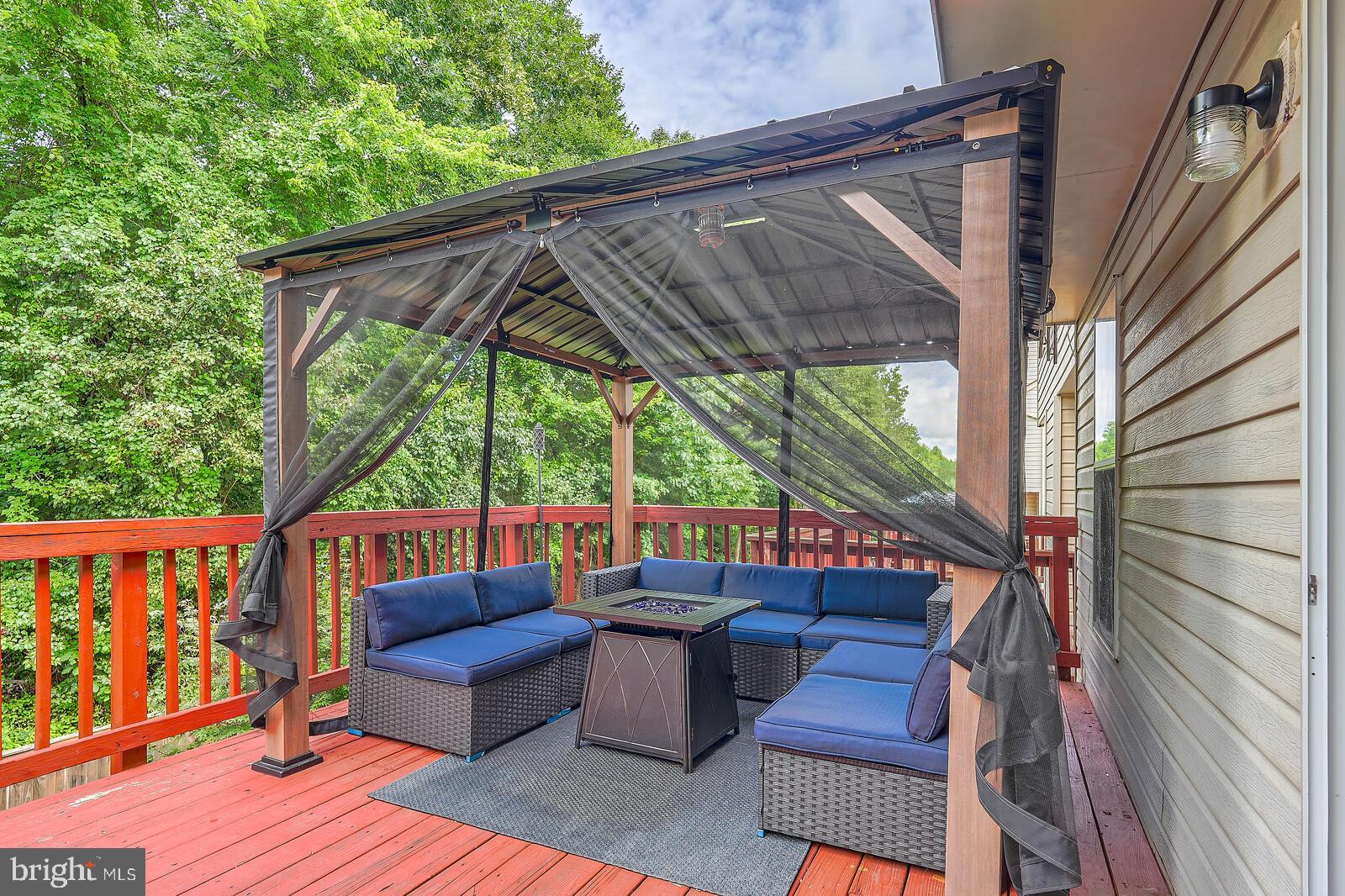 STONE RIVER - Residential