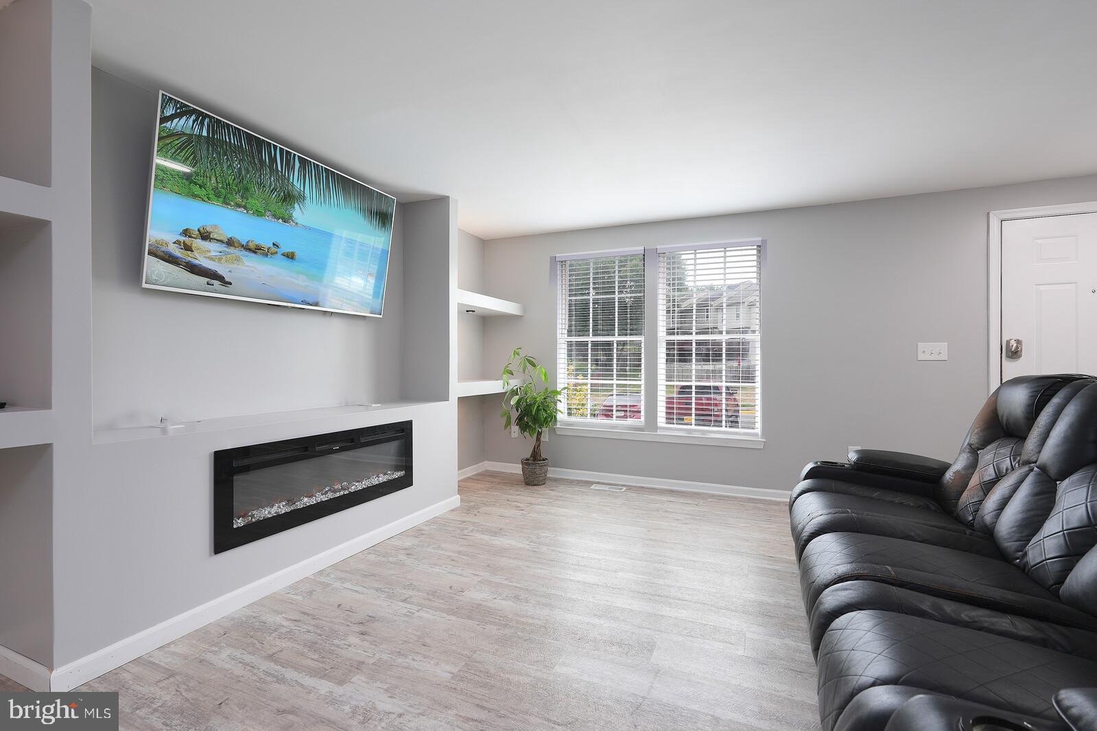 STONE RIVER - Residential