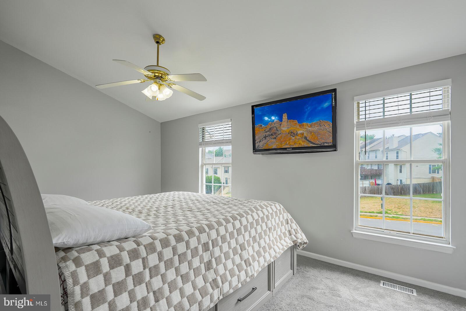 STONE RIVER - Residential