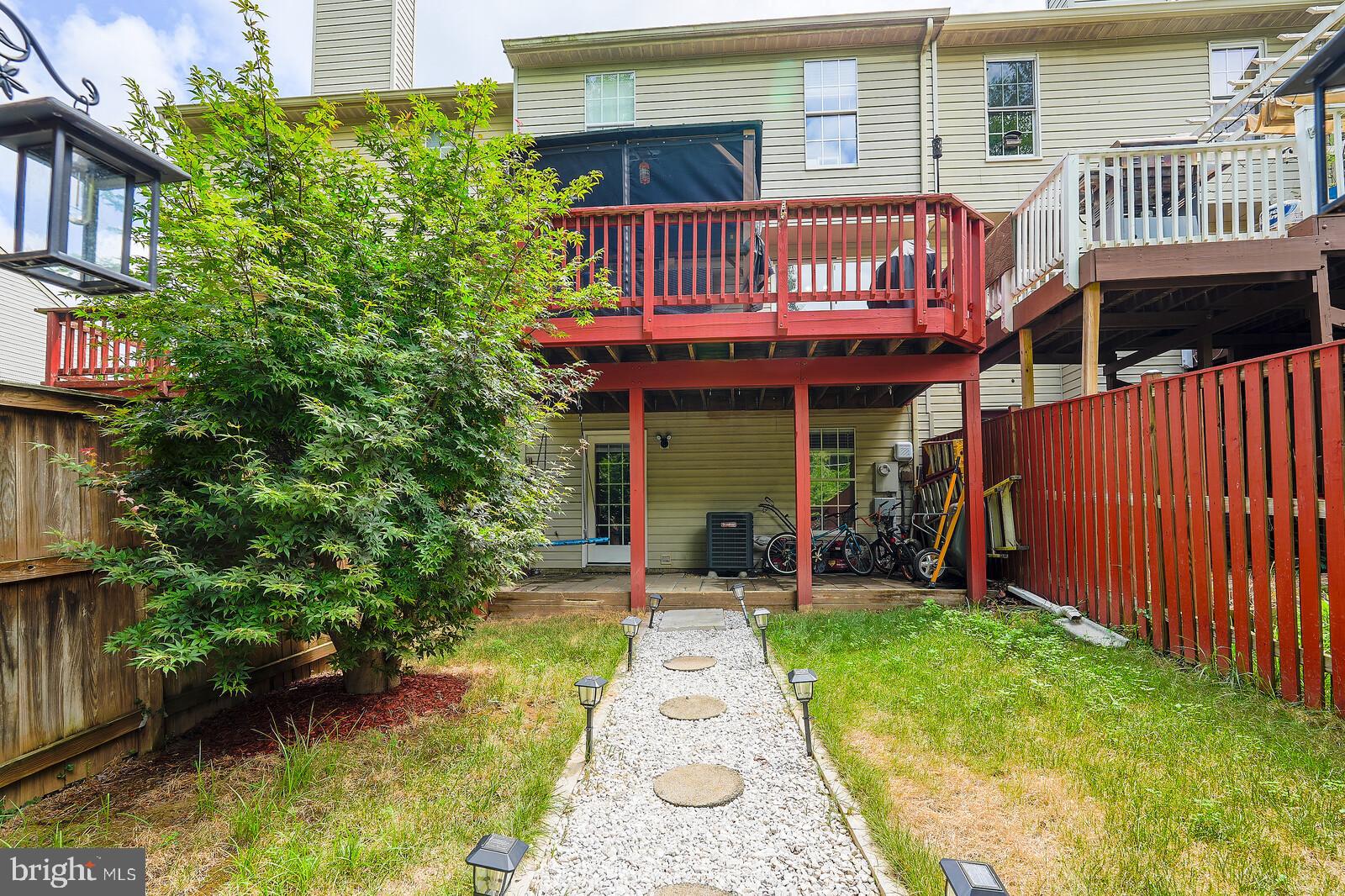 STONE RIVER - Residential