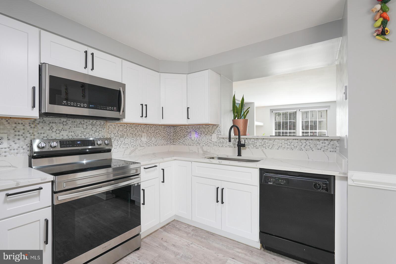 STONE RIVER - Residential