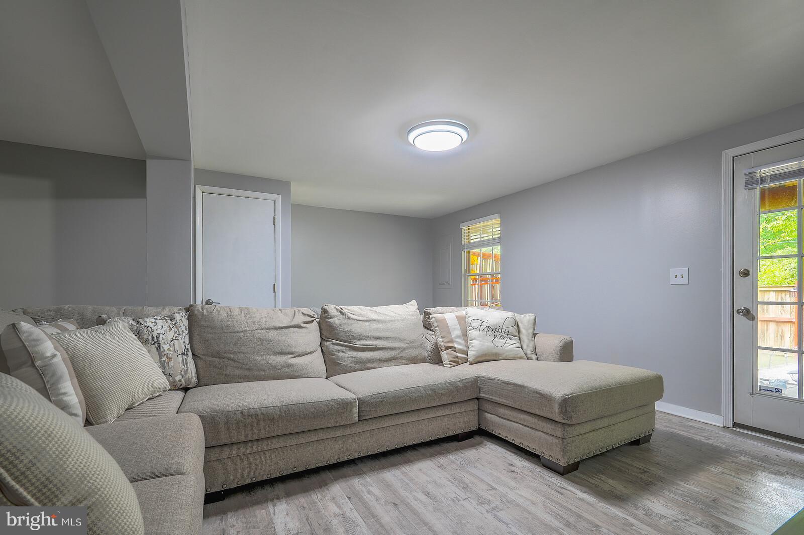 STONE RIVER - Residential