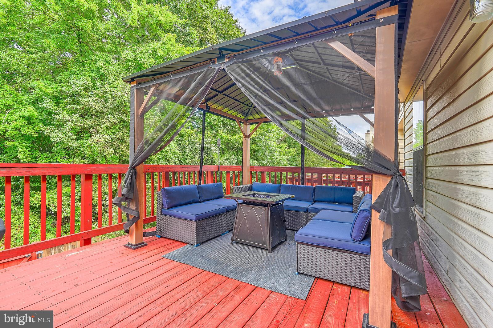 STONE RIVER - Residential