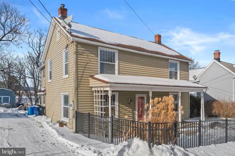 Photo of 5506 Jefferson Pike, FREDERICK, MD 21703 (MLS # MDFR2075222)